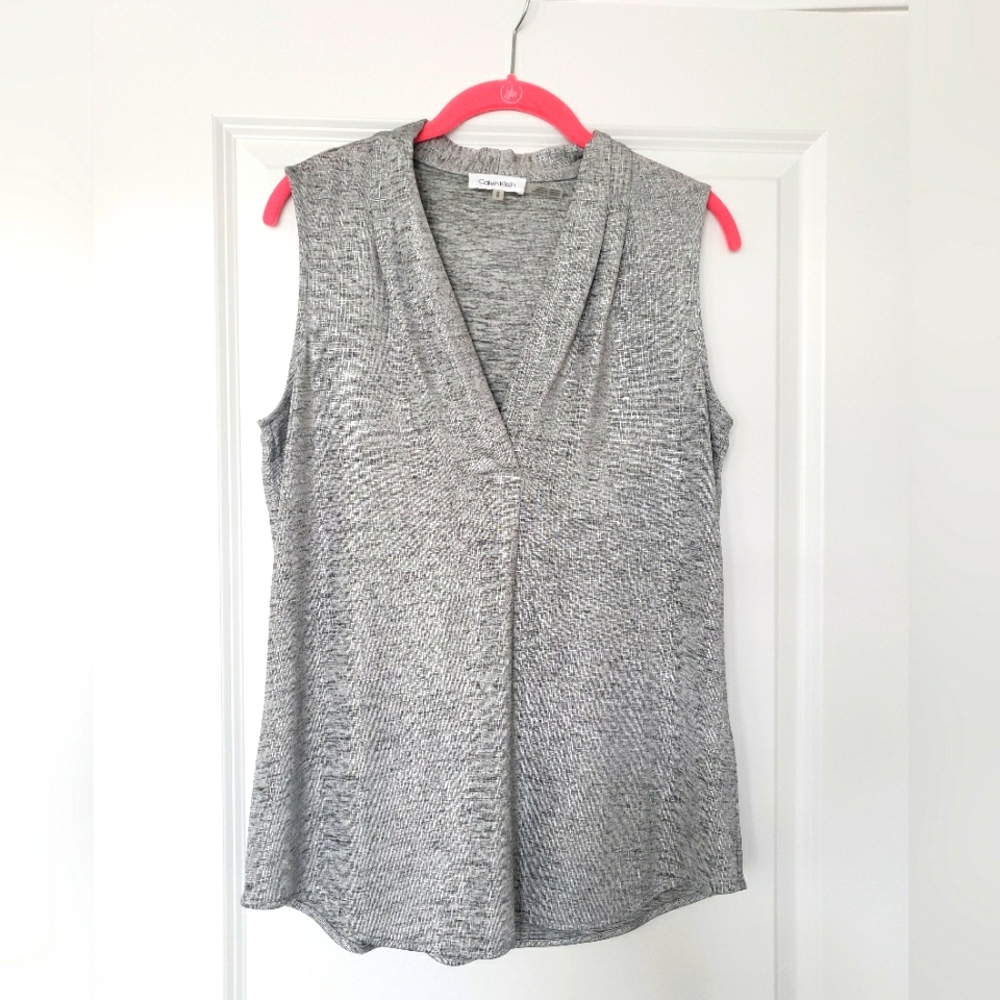 Calvin Klein Vneck